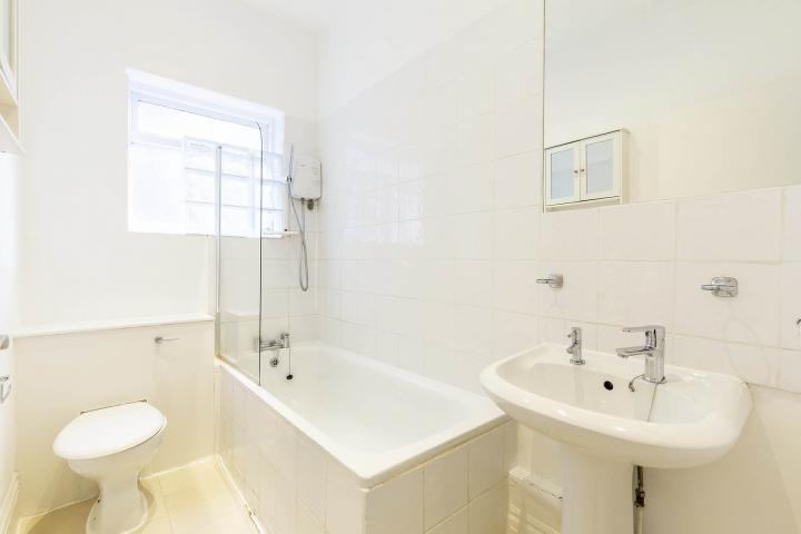 Modern Apartment Riffel Road, Willesden Green